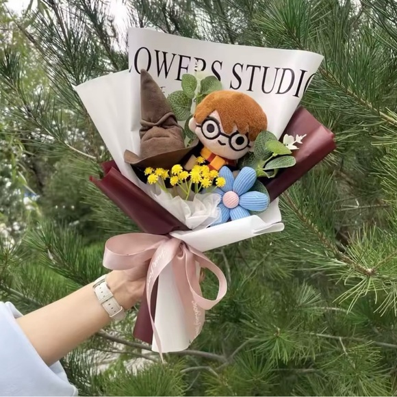 Wizarding World Of Harry Potter Other - Plush Harry Potter Bouquet !!
